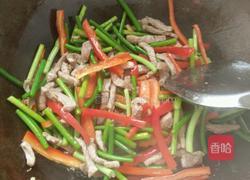 肉丝炒蒜苔的做法图解6