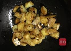 蒜泥酱香小土豆的做法图解6