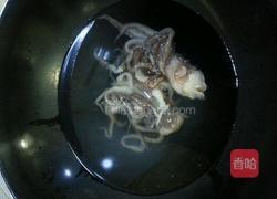 老干妈辣炒鱿鱼须的做法图解1