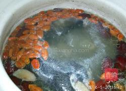 红枣枸杞乌鸡汤的做法图解4