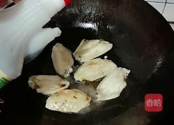 香菇焖鸡翅的做法图解6