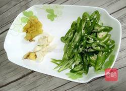 青椒炒牛肉的做法图解3