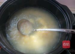 小米海参粥的做法图解3