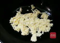Illustration of how to make stir-fried rice noodles with eggs and silver sprouts 4