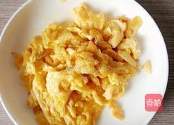 蒜苗炒鸡蛋的做法图解4