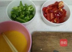 双椒鸡蛋炒面的做法图解1