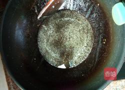 胡萝卜青瓜炒鱼饼的做法图解3