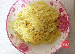 香辣什锦炒方便面的做法图解3