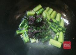 紫苏炒黄瓜的做法图解4