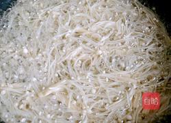 凉拌黄瓜金针菇的做法图解3