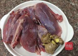 姜母鸭的做法图解1