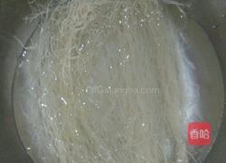 包菜炒粉丝的做法图解1