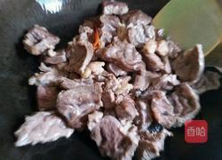 胡萝卜炖牛肉的做法图解7