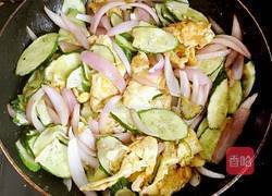 黄瓜洋葱炒鸡蛋的做法图解7