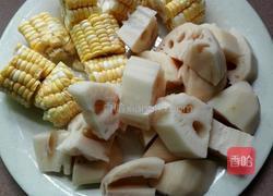 玉米莲藕排骨汤的做法图解3