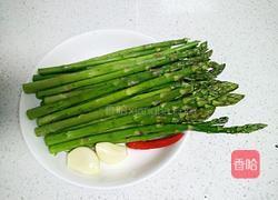 麻香油泼芦笋的做法图解2