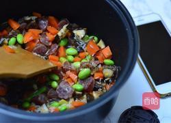 腊肠胡萝卜香菇焖饭的做法图解5