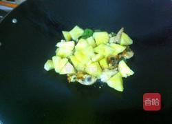 菠萝炒鸡的做法图解8