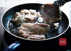 番茄牛肉炖土豆的做法图解1