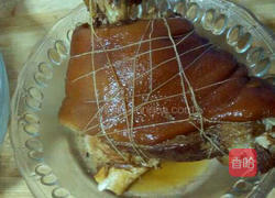 带把肘子的做法图解8