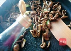 卷心菜炒滑子蘑的做法图解10