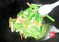 炒芦笋的做法图解10