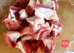 牛肉土豆的做法图解1