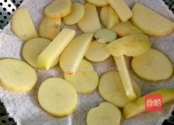 土豆泥碎肉饼的做法图解1