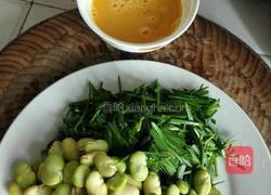 韭菜鸡蛋蚕豆米的做法图解2