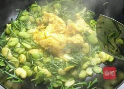韭菜鸡蛋蚕豆米的做法图解10