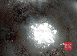 五花肉炒酸菜的做法图解3