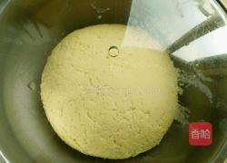 玉米面酸菜猪肉包的做法图解3