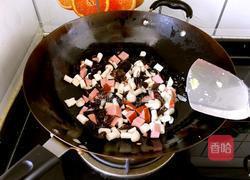 辣椒鸡蛋炒馒头的做法图解7