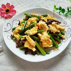 蒜薹鸡蛋的做法[图]