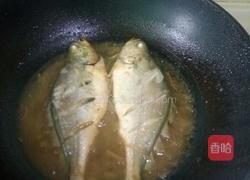 烧黄花鱼的做法图解7