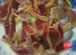 酸豆角炒鸡杂的做法图解1