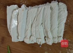 辣白菜豆腐汤的做法图解2