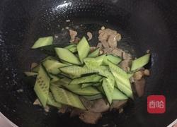 黄瓜炒猪肝的做法图解7