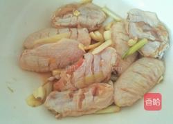 脆皮炸鸡翅的做法图解3