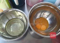 北海道戚风蛋糕的做法图解2