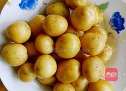 肉沫酱香小土豆的做法图解1