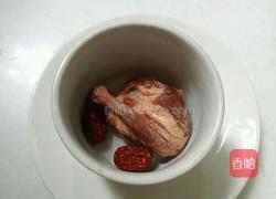 红枣鸽子汤的做法图解3