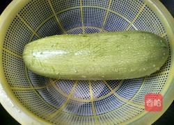 椒香西葫芦的做法图解1