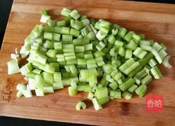 芹菜炒牛肉的做法图解3