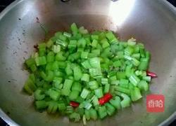 芹菜炒牛肉的做法图解9