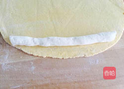 金边玫瑰馒头的做法图解3