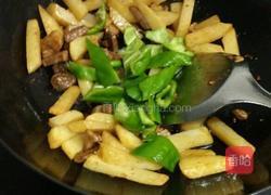 土豆豆角燜面的做法圖解4