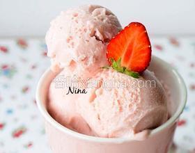 草莓酸奶冰淇淋