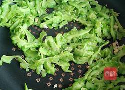 鸡蛋炒苦瓜的做法图解6