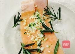 迷迭香酱汁三文鱼的做法图解6
